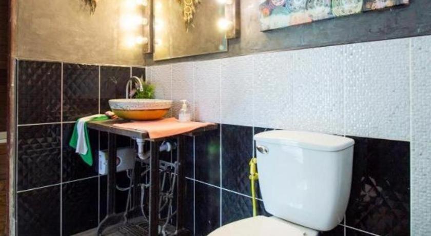Hotel Oyo 999 Baan Pak Rom Ruen à HHQ Extérieur photo
